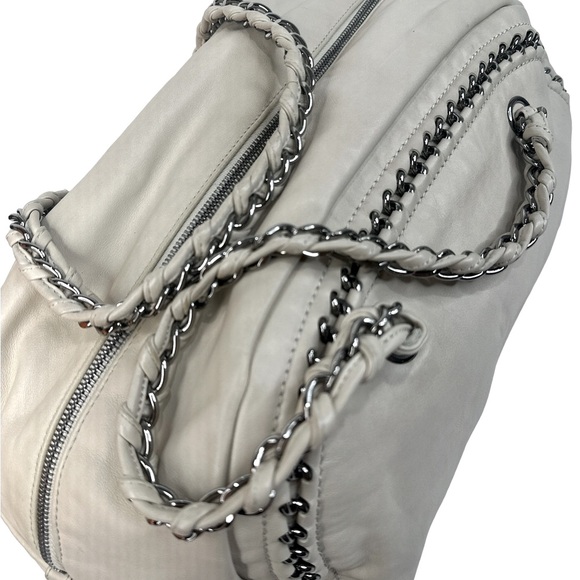 CHANEL CALF LEATHER MEDIUM LUXE LIGNE BEIGE BOWLER shoulder bag - Picture 10 of 16